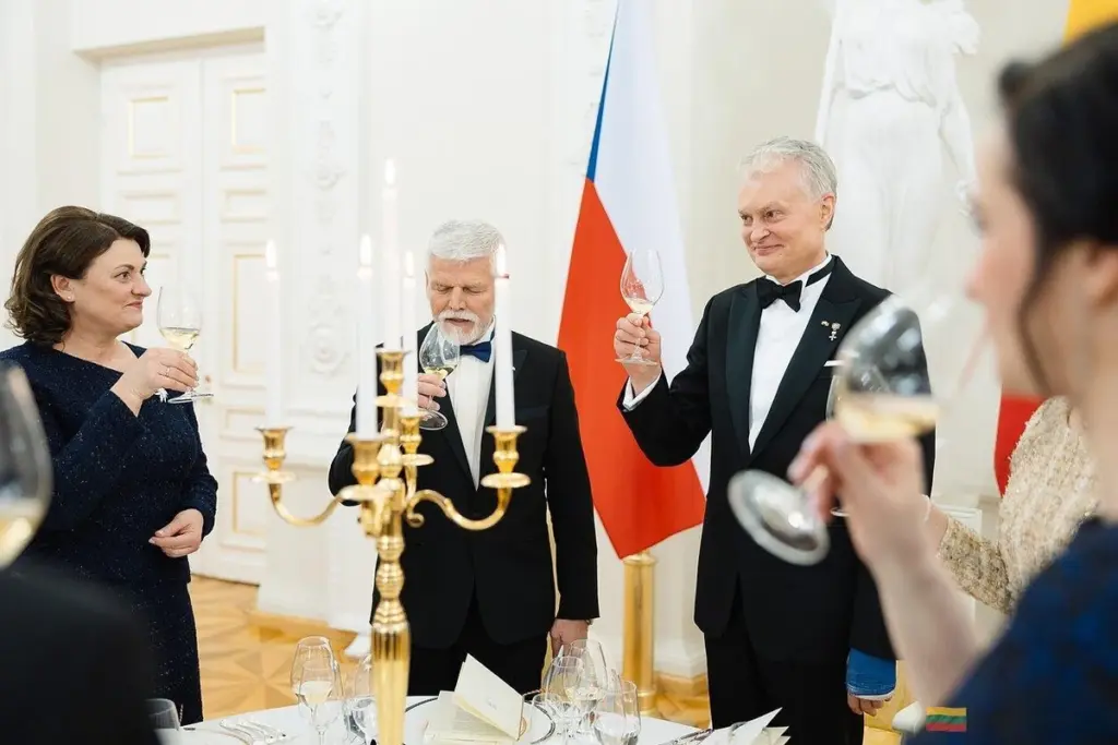 La cena de gala en la presidencia: un homenaje a la histórica amistad entre Lituania y la República Checa