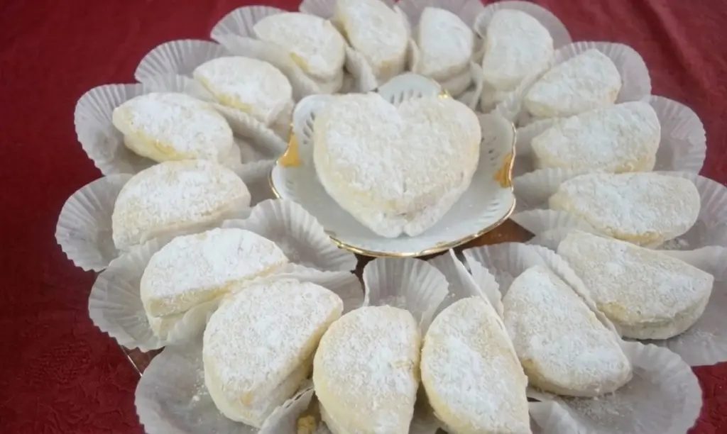 La galleta favorita de mi abuela armenia de 98 años: tan tierna que se derrite en la boca - ¡sin huevos!