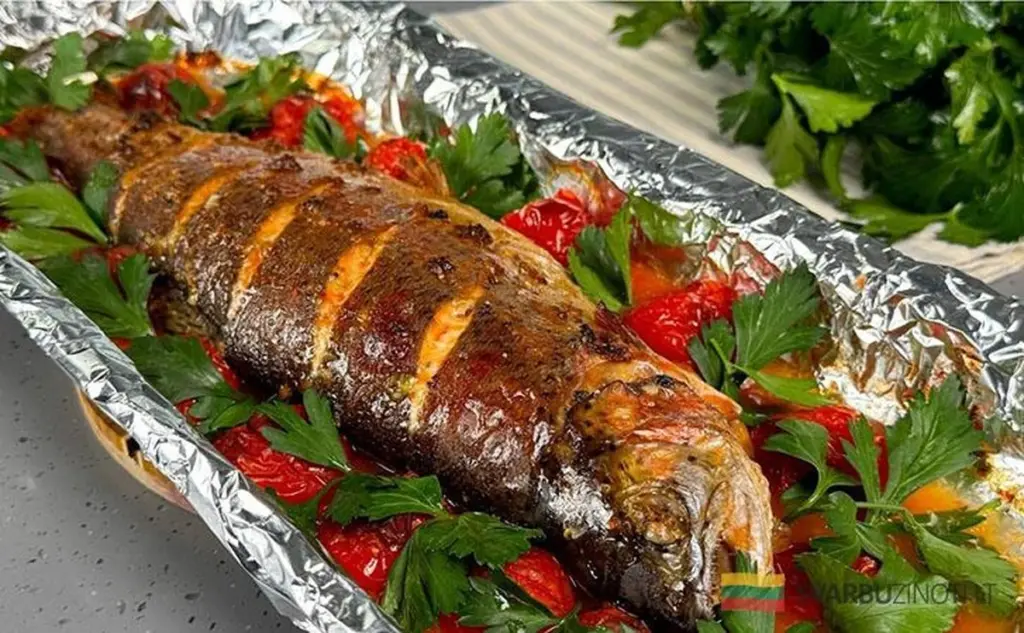 La receta astrakana que deja la lubina marina más tierna que el salmón