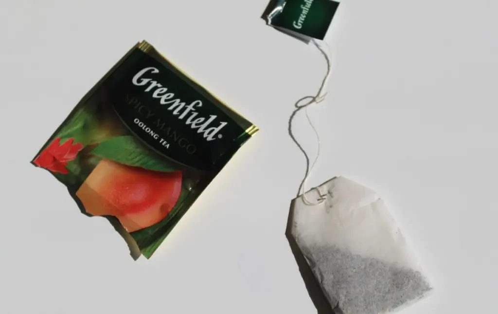 No compres este té: dos letreros en el paquete te revelan polvo de carretera