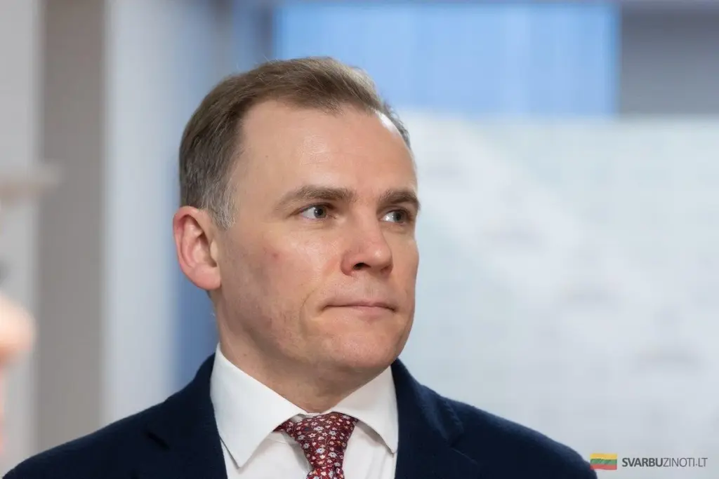 Por qué el presidente del Seimas se convirtió en un símbolo de descrédito constitucional