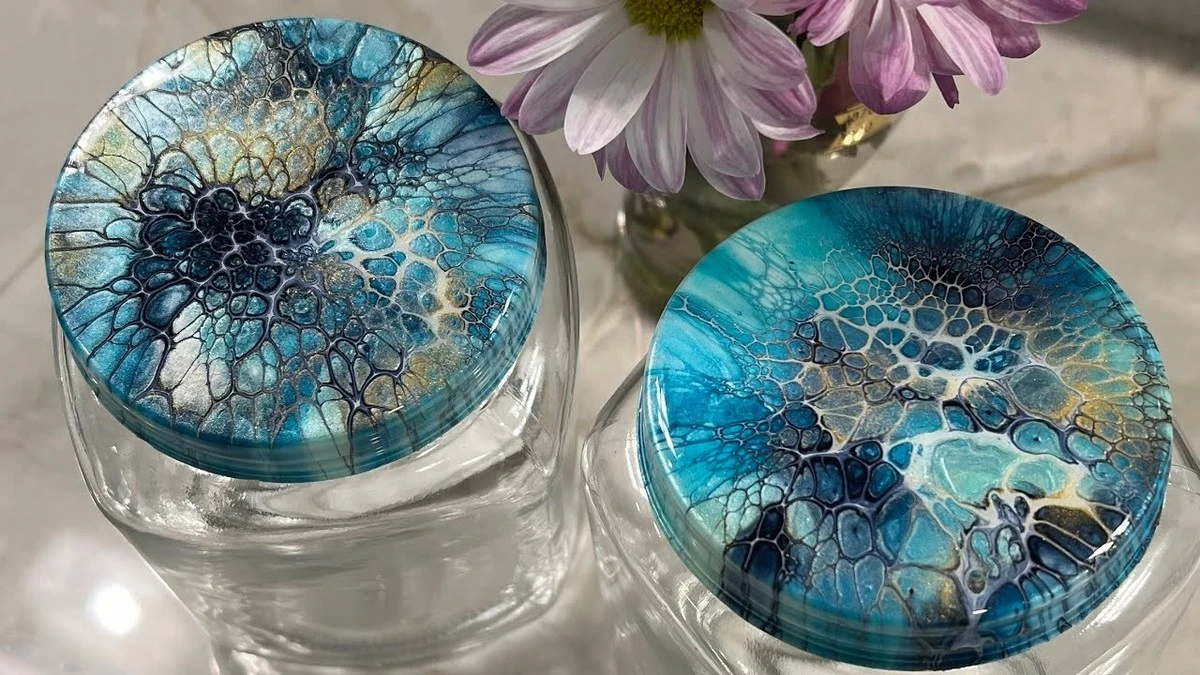 Reutiliza tapas de frascos: crea un salvamanteles útil y elegante - image 1