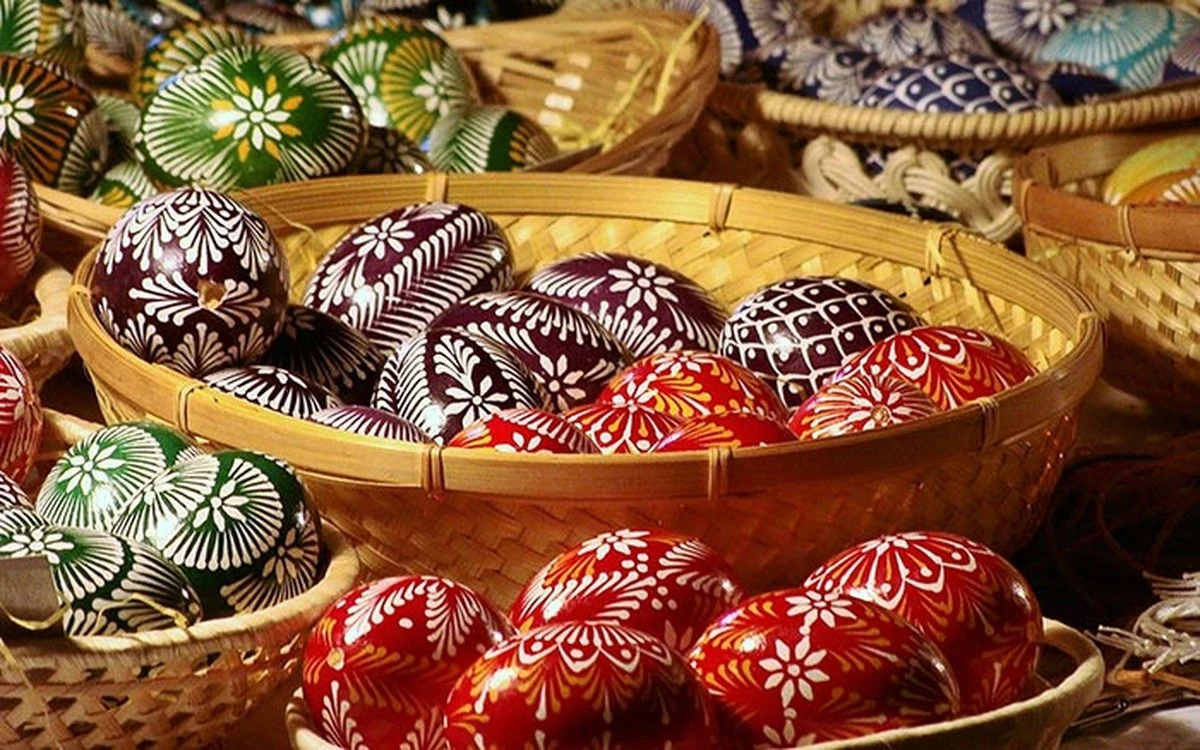 Secretos de Pascua en Lituania: Desenterrando tradiciones ancestrales y su profundo significado - image 1